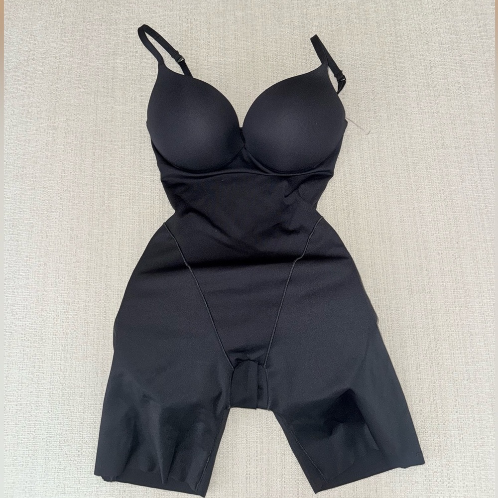 SKIMS Ultimate Push-Up Enhancing Padded Midthigh Bodysuit